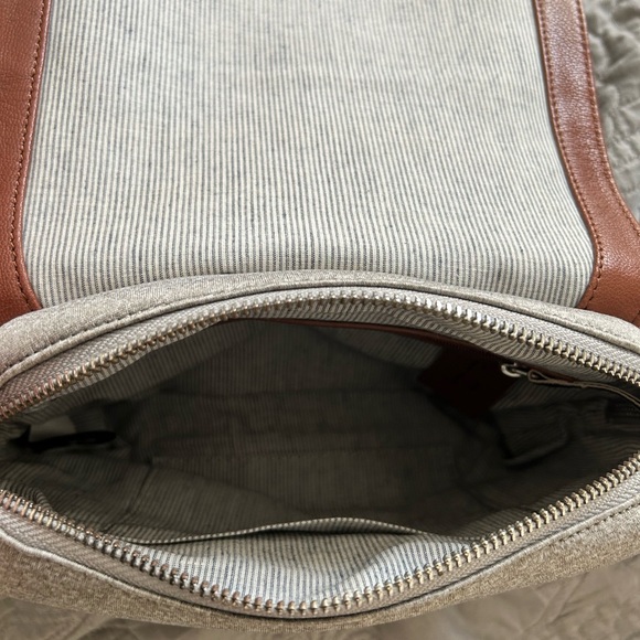 Ellen Degeneres Brown Leather small crossbody, used great condition - Picture 4 of 4